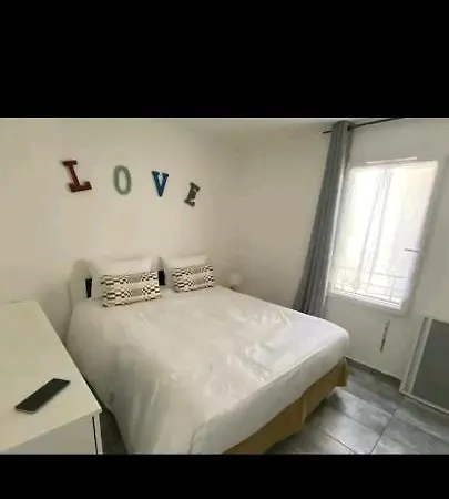 Magnifique A Deux Pas De St Tropez Hotell *